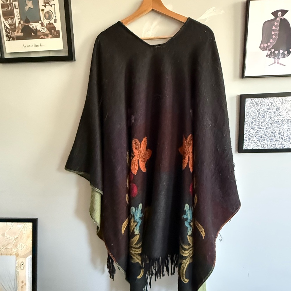 Multicolor Fringe cape - Picture 2 of 8